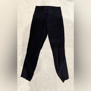 Lululemon WunderTrain HR leggings w/ scalloped hem